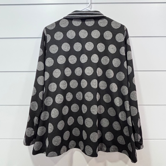 Motion made in Canada black and grey polka dot swing style button up cardigan - Picture 9 of 15